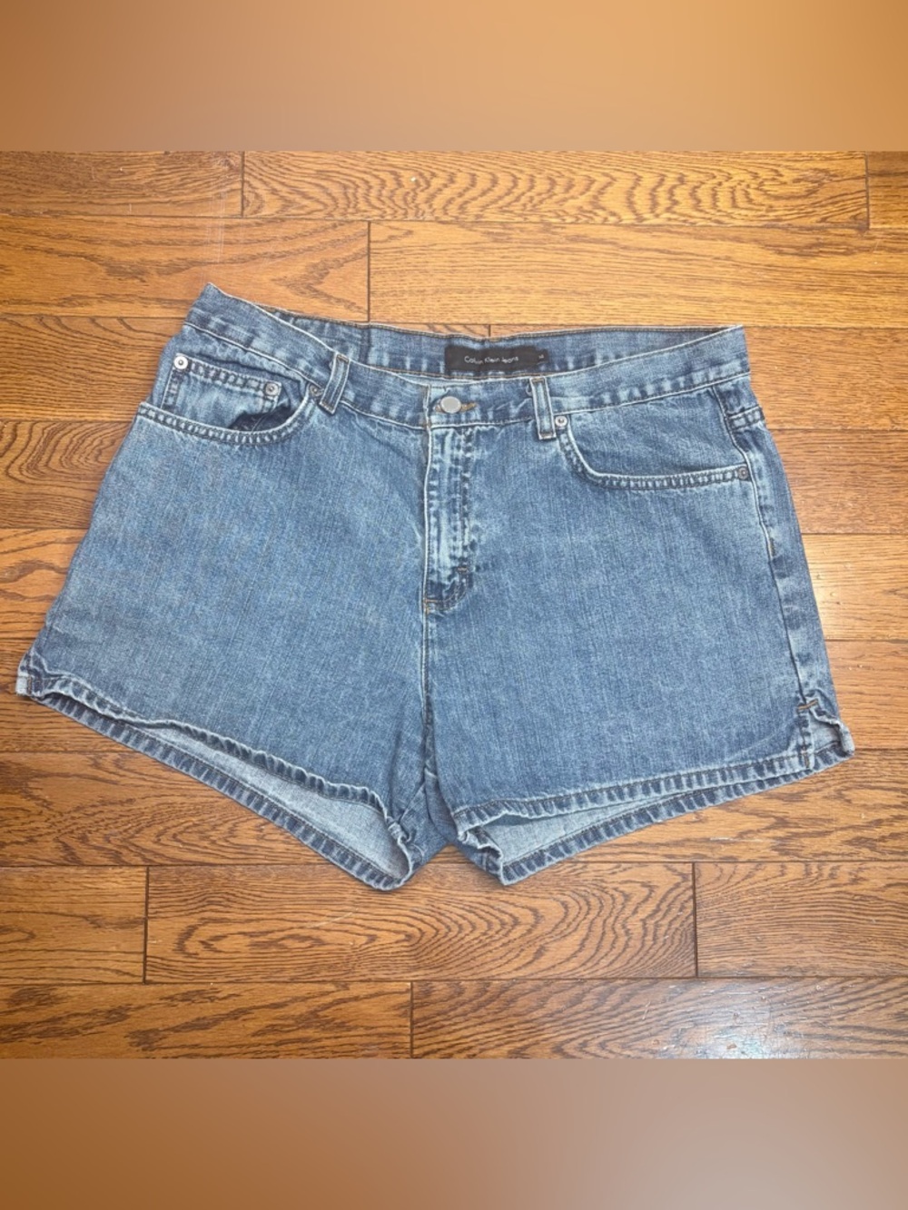 Size 14 Calvin Klein Jeans 90s Vintage medium wash Denim Shorts - Blue
